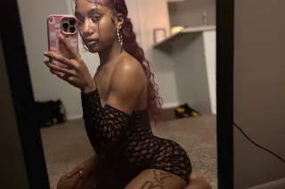 BACK DOING INCALLS !🏡5'2 Petite💦German/Black🇩🇪Hazeleyed🤎Bombshell💣 - Image 1