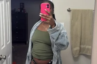 hot in sexy - Image 3